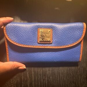 Dooney and Bourke Pebble Leather Sorrento Continental Clutch Trifold Wallet